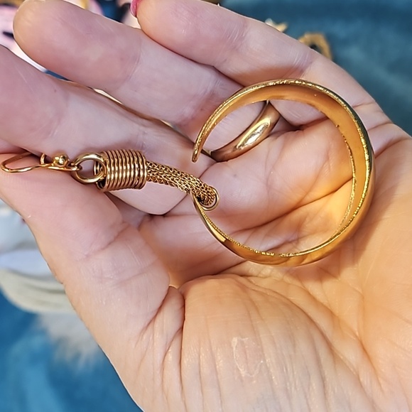 Vintage lot of 8 gold tone pieces of jewelry, faux pearls brooch - Picture 7 of 16